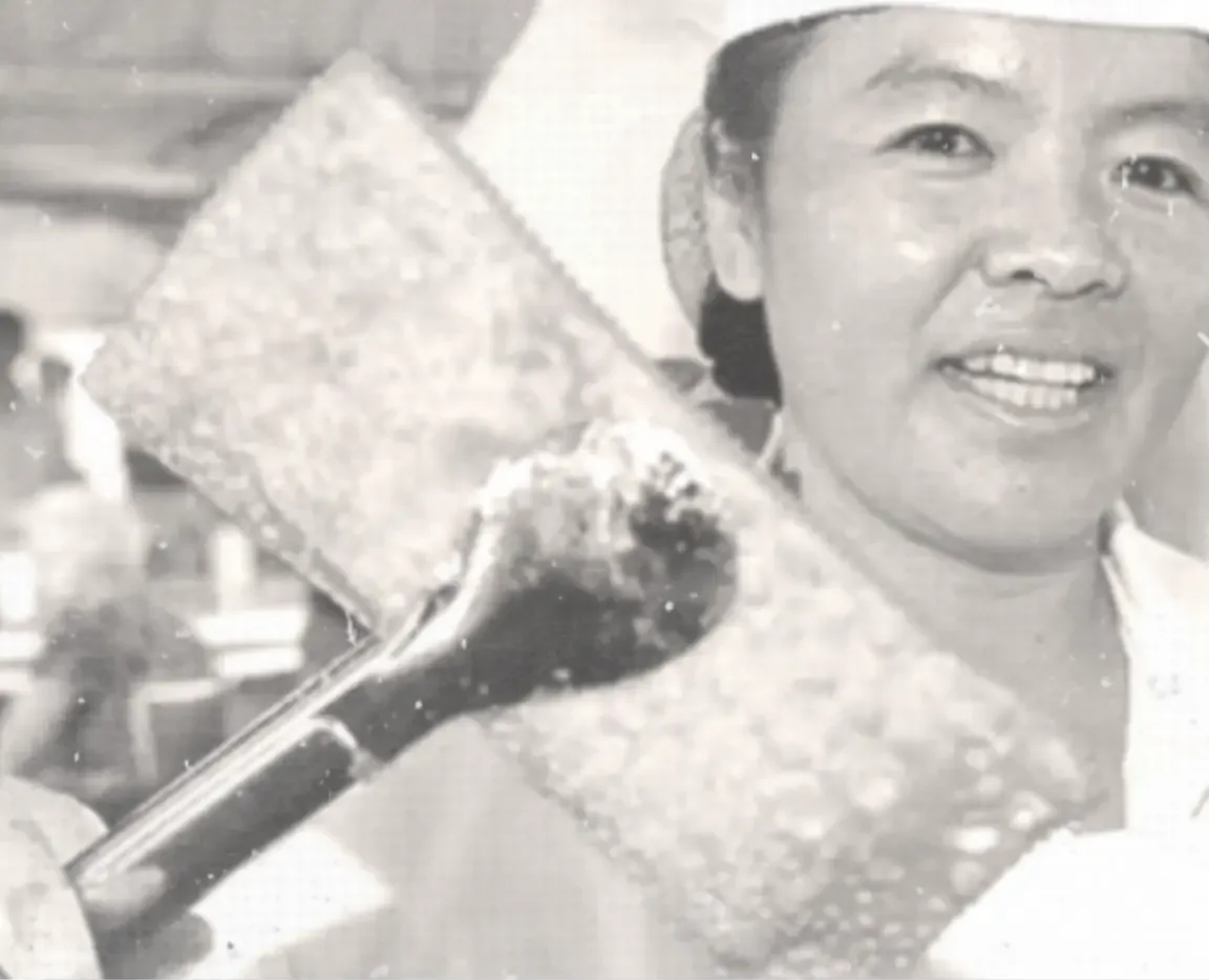 1940 Houve a popularização do pastel no Brasil pelos japoneses.