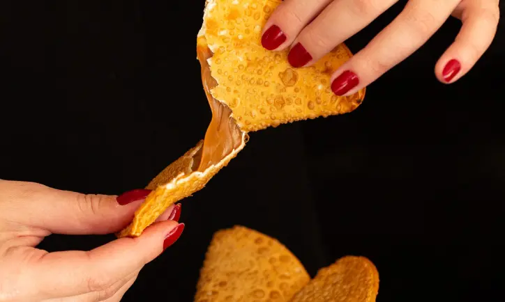imagem destaque Pastel de Paçoquinha – Receita com Massa Pronta Romanha