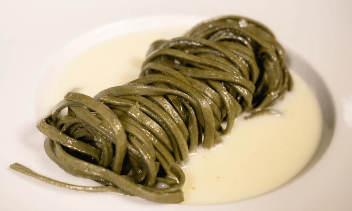 imagem destaque Talharim espinafre cremoso