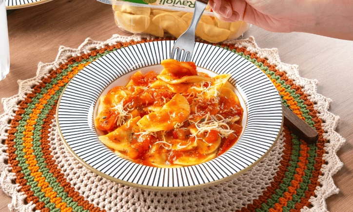 imagem destaque Ravioli de carne com molho de tomate